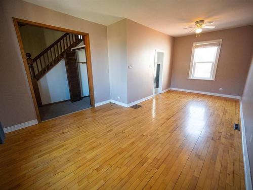 1203 Sprague Street, Thunder Bay, ON - Indoor Photo Showing Other Room