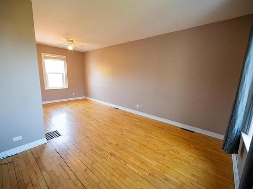 1203 Sprague Street, Thunder Bay, ON - Indoor Photo Showing Other Room