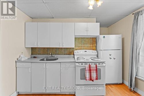 7 Radeski Street, Quinte West, ON - Indoor Photo Showing Kitchen