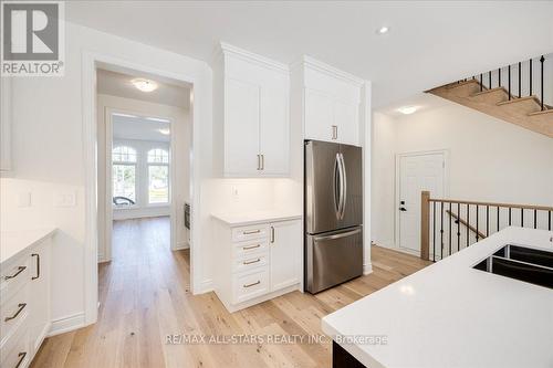 67 Palmira Drive, Georgina, ON - Indoor Photo Showing Kitchen With Upgraded Kitchen