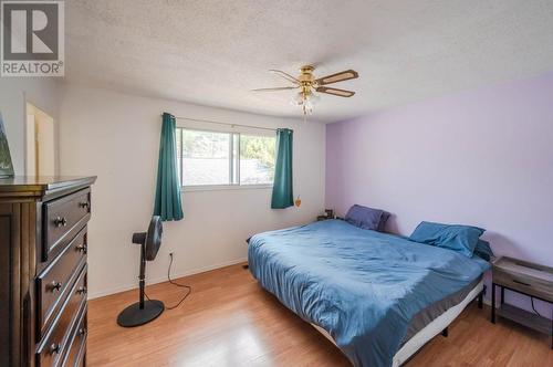 8119 Purves Road, Summerland, BC - Indoor Photo Showing Bedroom