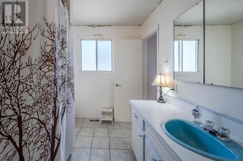 8119 Purves Road, Summerland, BC - Indoor Photo Showing Bathroom