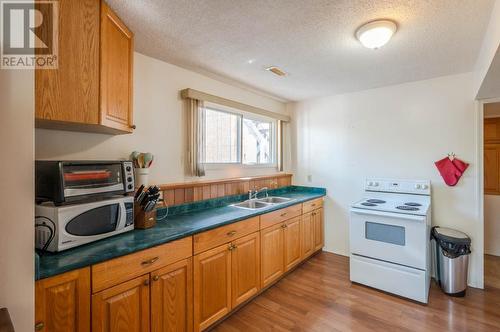 8119 Purves Road, Summerland, BC - Indoor Photo Showing Kitchen With Double Sink