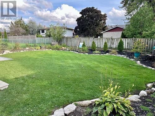 Lower - 36 Bowshelm Court, Mississauga, ON - Outdoor With Backyard