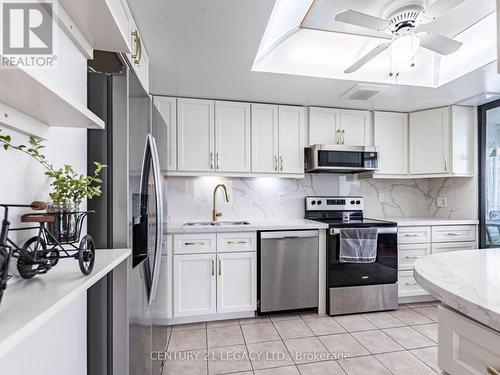 1402 - 8 Lisa Street E, Brampton, ON - Indoor Photo Showing Kitchen With Upgraded Kitchen