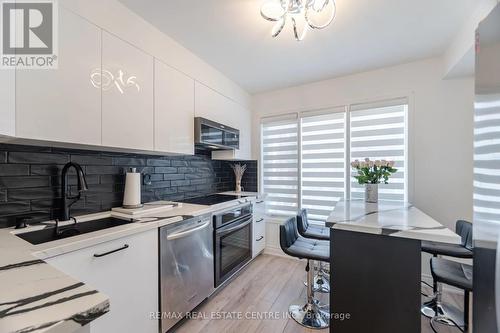 79 - 1168 Arena Road, Mississauga, ON - Indoor Photo Showing Kitchen With Upgraded Kitchen