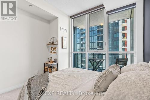 1901 - 75 Eglinton Avenue W, Mississauga, ON - Indoor Photo Showing Bedroom