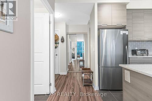 1901 - 75 Eglinton Avenue W, Mississauga, ON - Indoor Photo Showing Kitchen