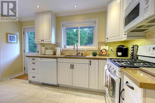 57 Delrex Boulevard, Halton Hills, ON - Indoor Photo Showing Kitchen