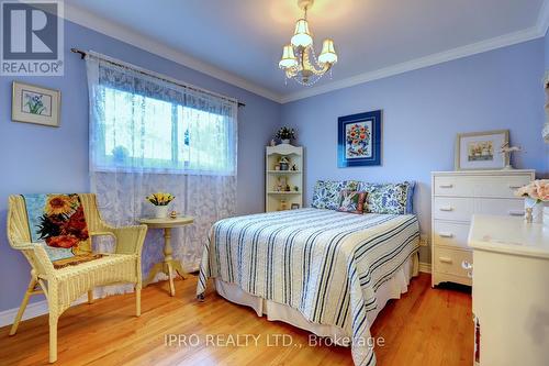 57 Delrex Boulevard, Halton Hills, ON - Indoor Photo Showing Bedroom