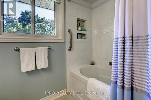 57 Delrex Boulevard, Halton Hills, ON - Indoor Photo Showing Bathroom