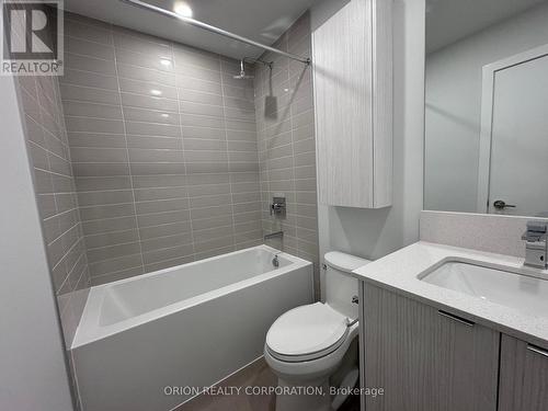 809 - 4130 Parkside  Village Drive, Mississauga, ON - Indoor Photo Showing Bathroom