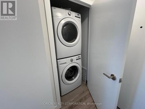 809 - 4130 Parkside  Village Drive, Mississauga, ON - Indoor Photo Showing Laundry Room