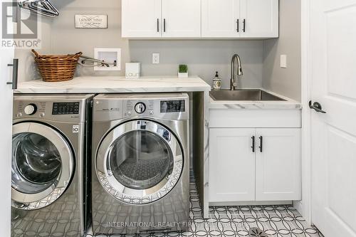 35 - 1360 Hampton Street, Oakville, ON - Indoor Photo Showing Laundry Room