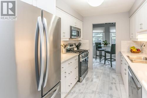 35 - 1360 Hampton Street, Oakville, ON - Indoor Photo Showing Kitchen With Double Sink