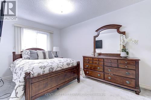 48 Heathcliffe Square, Brampton, ON - Indoor Photo Showing Bedroom