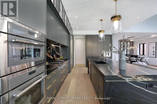 80 Edgecroft Road, Toronto, ON - Indoor Photo Showing Kitchen With Upgraded Kitchen