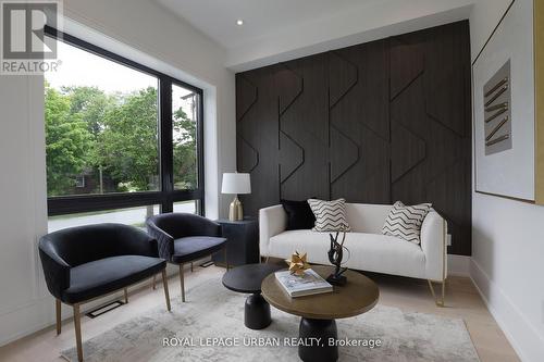 80 Edgecroft Road, Toronto, ON - Indoor Photo Showing Living Room