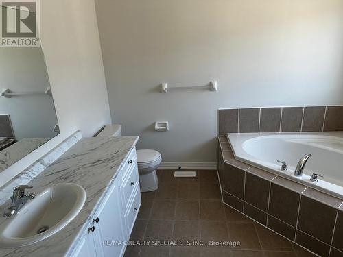 16 Huntsworth Avenue, Thorold, ON - Indoor Photo Showing Bathroom