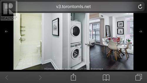 318 - 30 Nelson Street, Toronto, ON - Indoor Photo Showing Laundry Room