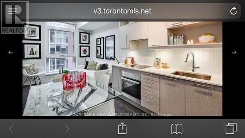 318 - 30 Nelson Street, Toronto, ON - Indoor Photo Showing Kitchen