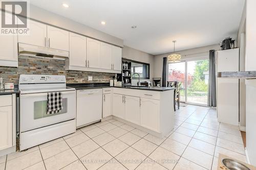 109 Hawkins Drive, Cambridge, ON - Indoor Photo Showing Kitchen