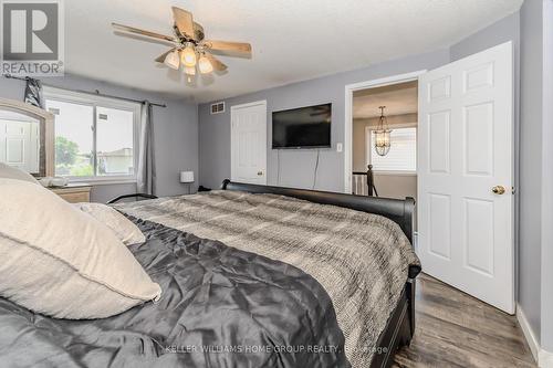 109 Hawkins Drive, Cambridge, ON - Indoor Photo Showing Bedroom