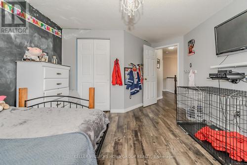 109 Hawkins Drive, Cambridge, ON - Indoor Photo Showing Bedroom