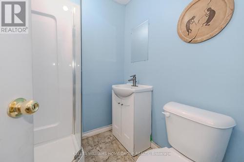 109 Hawkins Drive, Cambridge, ON - Indoor Photo Showing Bathroom