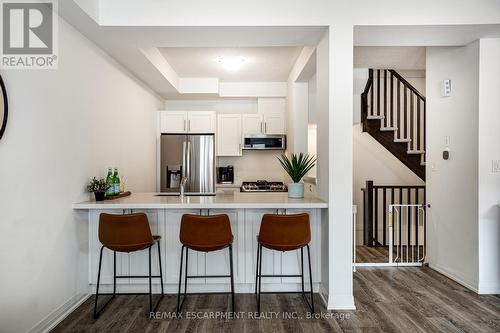 22 Aquarius Crescent, Hamilton, ON - Indoor Photo Showing Kitchen With Stainless Steel Kitchen With Upgraded Kitchen