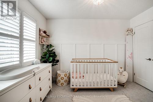 22 Aquarius Crescent, Hamilton, ON - Indoor Photo Showing Bedroom