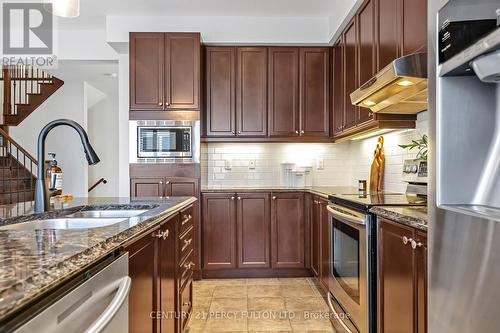 1913 Cocklin Crescent, Oshawa, ON - Indoor Photo Showing Kitchen With Stainless Steel Kitchen With Double Sink With Upgraded Kitchen