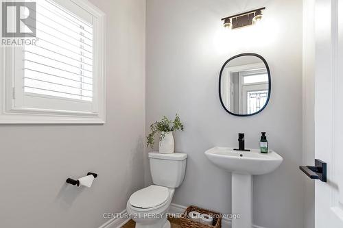 1913 Cocklin Crescent, Oshawa, ON - Indoor Photo Showing Bathroom