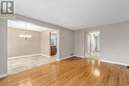 133 Moss Place Unit# Upper, Guelph, ON - Indoor Photo Showing Other Room