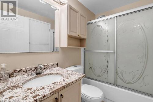 133 Moss Place Unit# Upper, Guelph, ON - Indoor Photo Showing Bathroom