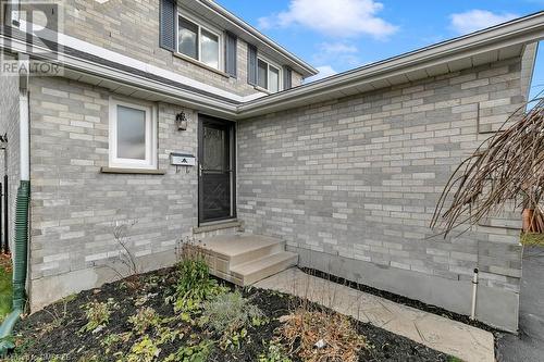 133 Moss Place Unit# Upper, Guelph, ON - Outdoor