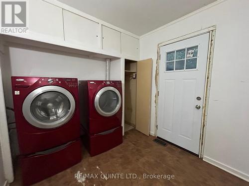 30 Hollen Street, Quinte West, ON - Indoor Photo Showing Laundry Room