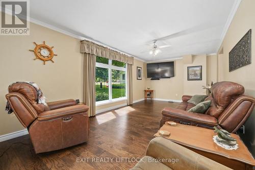 3292 Burnham Street N, Cobourg, ON - Indoor Photo Showing Living Room