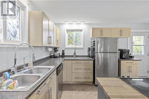 453 John St, Sault Ste. Marie, ON - Indoor Photo Showing Kitchen With Double Sink