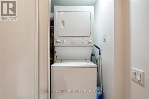 450 - 33 Mill Street, Toronto, ON - Indoor Photo Showing Laundry Room