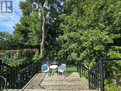 140 Brookside Drive, Toronto, ON - Outdoor