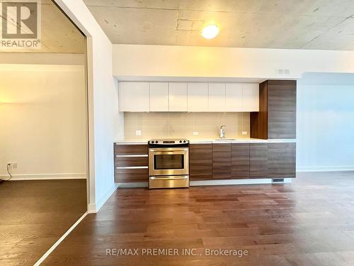 826 - 1190 Dundas Street E, Toronto, ON - Indoor Photo Showing Kitchen