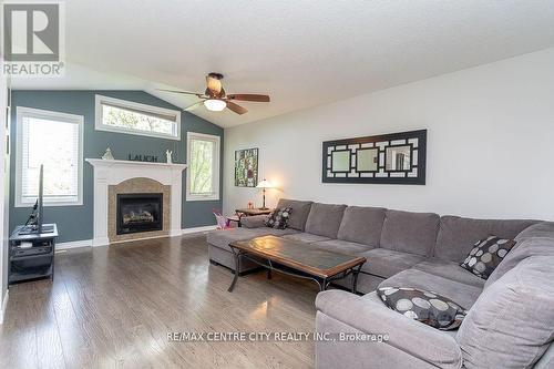 2 Edgewell Crescent, St. Thomas, ON - Indoor Photo Showing Living Room With Fireplace