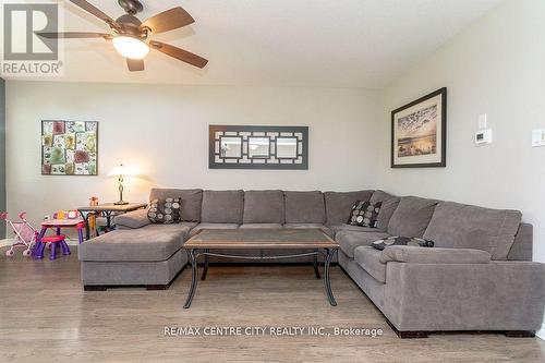 2 Edgewell Crescent, St. Thomas, ON - Indoor Photo Showing Living Room