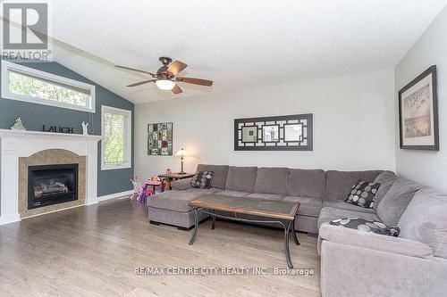 2 Edgewell Crescent, St. Thomas, ON - Indoor Photo Showing Living Room With Fireplace