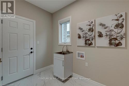 124 Basil Crescent, Middlesex Centre (Ilderton), ON - Indoor Photo Showing Other Room