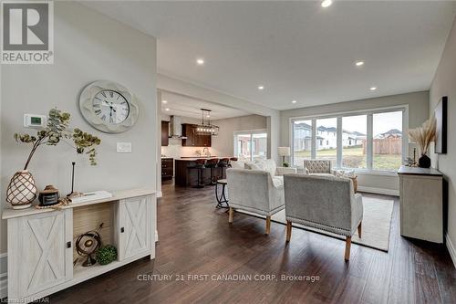 124 Basil Crescent, Middlesex Centre (Ilderton), ON - Indoor Photo Showing Living Room