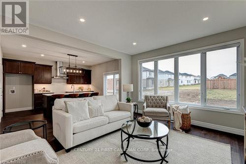 124 Basil Crescent, Middlesex Centre (Ilderton), ON - Indoor Photo Showing Living Room