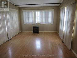 Living room  3 large windows - 