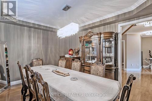 160 Championship Circle Place, Aurora, ON - Indoor Photo Showing Dining Room